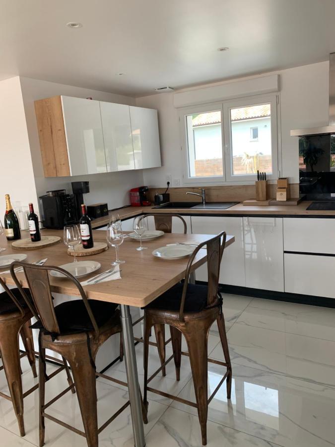 Maison Au Calme Avec Piscine Riviere-Saas-et-Gourby ภายนอก รูปภาพ