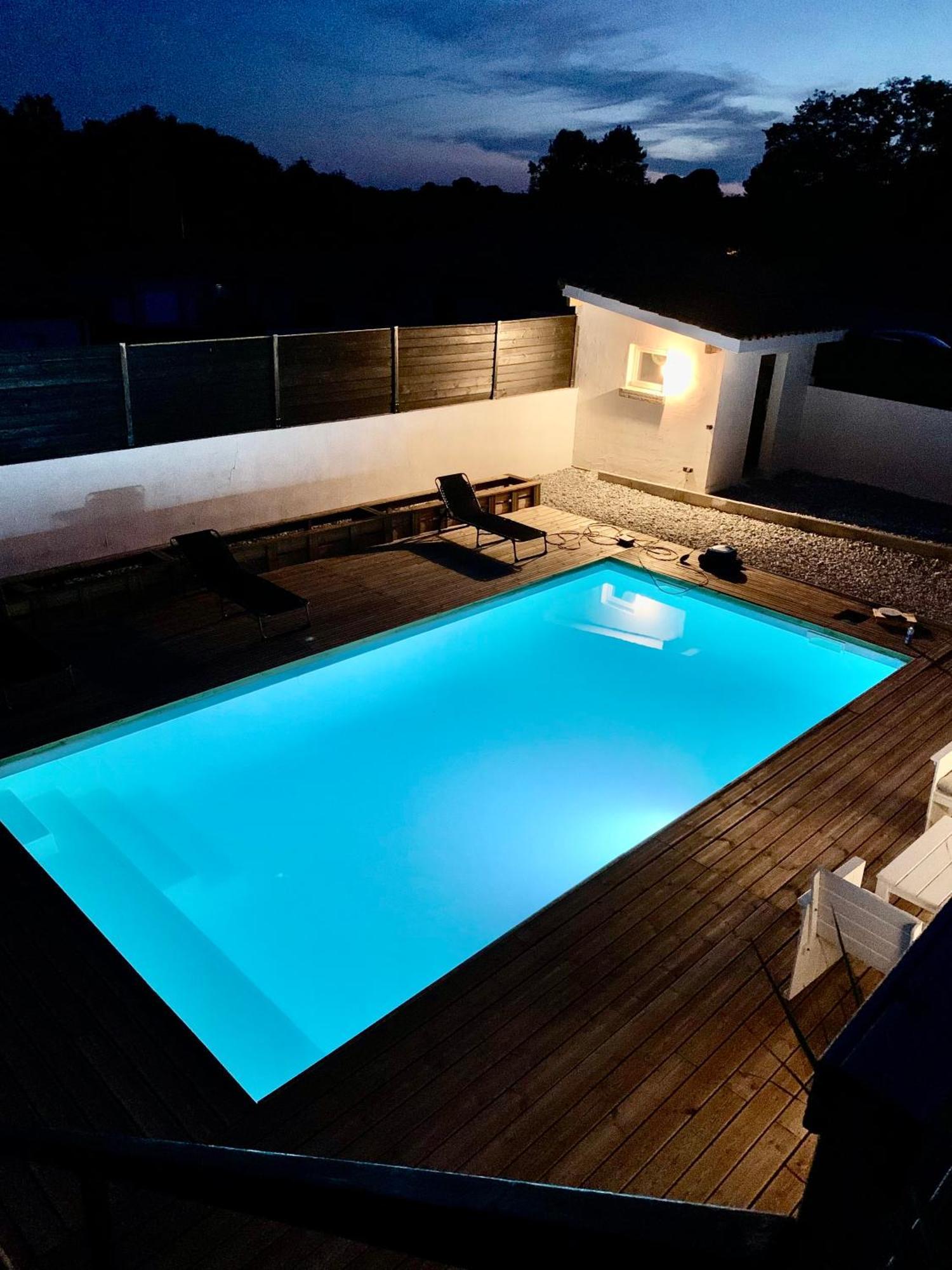 Maison Au Calme Avec Piscine Riviere-Saas-et-Gourby ภายนอก รูปภาพ